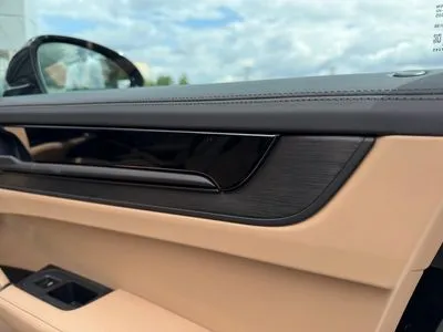 Porsche Cayenne Black Edition