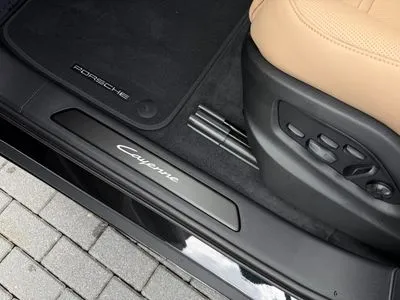 Porsche Cayenne Black Edition