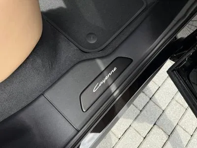 Porsche Cayenne Black Edition