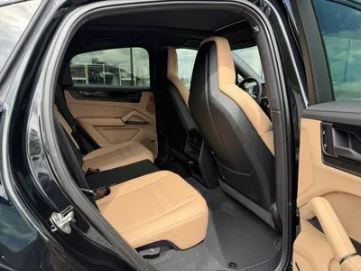 Porsche Cayenne Black Edition