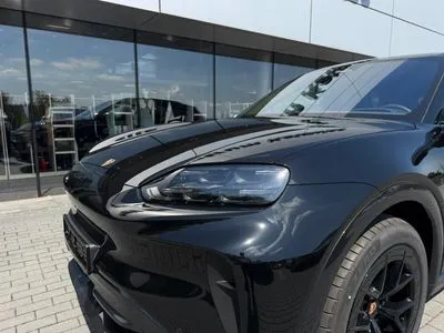 Porsche Cayenne 113.2kWh