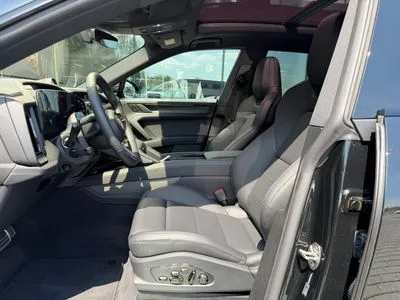 Porsche Cayenne 113.2kWh