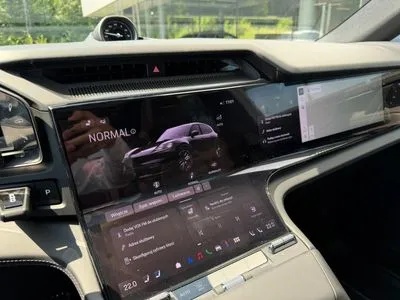Porsche Cayenne 113.2kWh