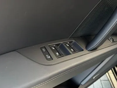 Porsche Cayenne 113.2kWh
