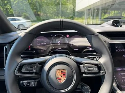 Porsche Cayenne 113.2kWh