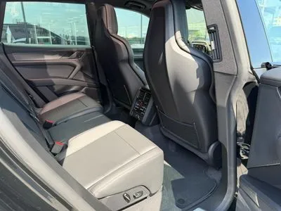 Porsche Cayenne 113.2kWh