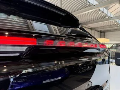 Porsche Cayenne 113.2kWh