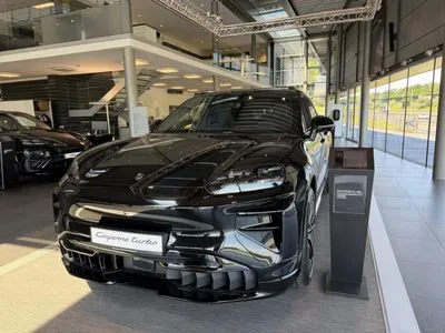 Porsche Cayenne 113.2kWh