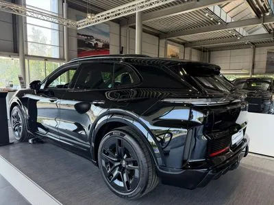 Porsche Cayenne 113.2kWh