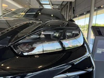 Porsche Cayenne 113.2kWh