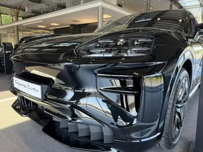 Porsche Cayenne 113.2kWh