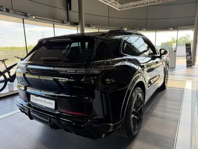 Porsche Cayenne 113.2kWh
