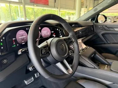 Porsche Cayenne 113.2kWh