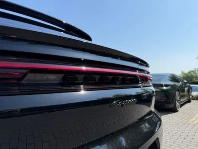 Porsche Cayenne E-Hybrid PHEV Black Edition