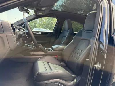 Porsche Cayenne E-Hybrid PHEV Black Edition