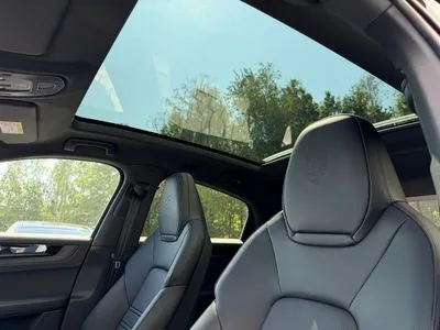 Porsche Cayenne E-Hybrid PHEV Black Edition