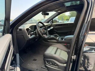 Porsche Cayenne E-Hybrid PHEV Black Edition