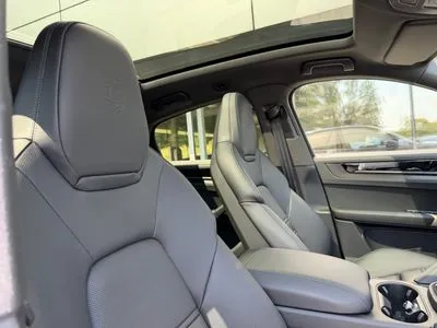 Porsche Cayenne E-Hybrid PHEV Black Edition