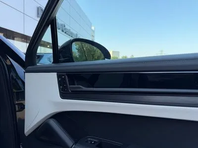 Porsche Cayenne E-Hybrid PHEV Black Edition