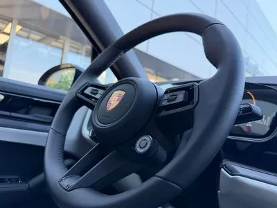 Porsche Cayenne E-Hybrid PHEV Black Edition