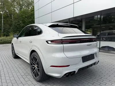 Porsche Cayenne Black Edition
