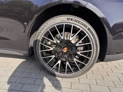 Porsche Panamera 4 E-Hybrid
