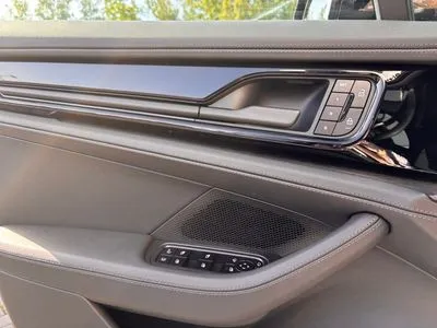 Porsche Panamera 4 E-Hybrid