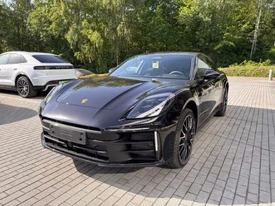 Porsche Panamera 4 E-Hybrid