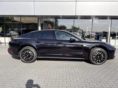 Porsche Panamera 4 E-Hybrid