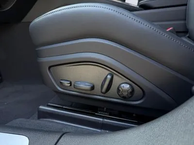 Porsche Panamera 4