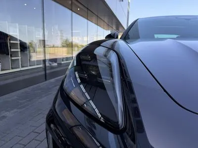 Porsche Panamera 4