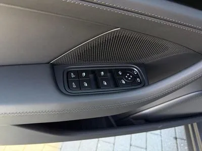 Porsche Panamera 4