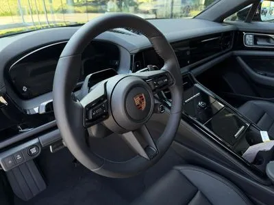 Porsche Panamera 4