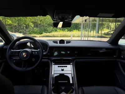 Porsche Panamera 4