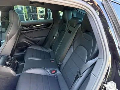 Porsche Panamera 4