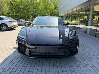 Porsche Panamera 4
