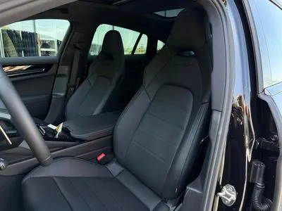 Porsche Panamera 4