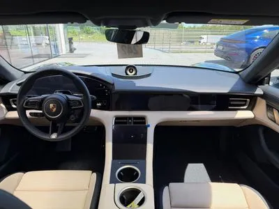 Porsche Taycan GTS