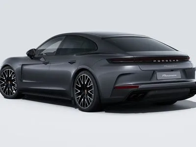 Porsche Panamera 4