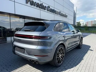 Porsche Cayenne Black Edition