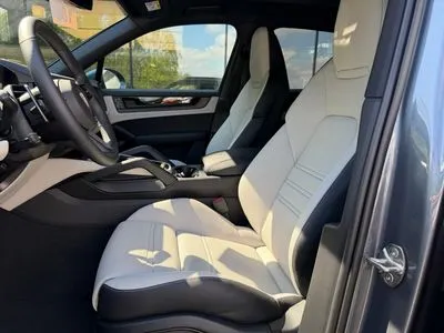 Porsche Cayenne Black Edition