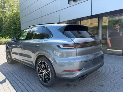 Porsche Cayenne Black Edition