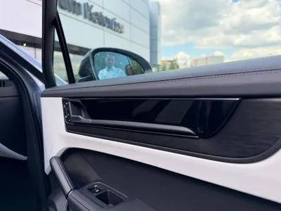Porsche Cayenne Black Edition