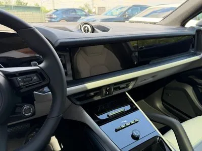 Porsche Cayenne Black Edition