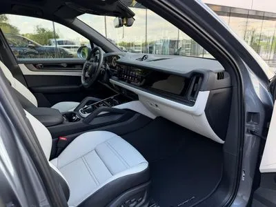 Porsche Cayenne Black Edition