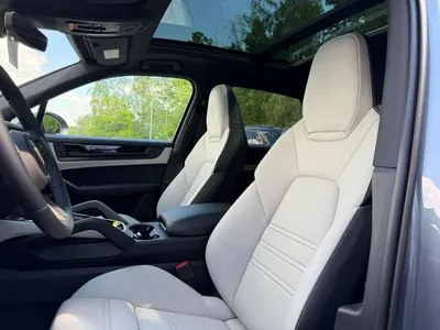 Porsche Cayenne Black Edition