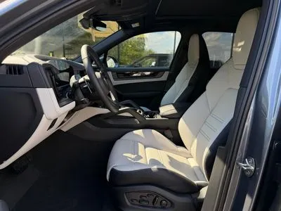 Porsche Cayenne Black Edition