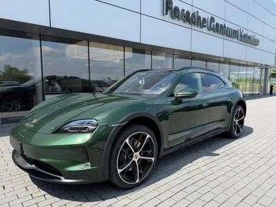 Porsche Taycan 4