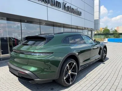 Porsche Taycan 4