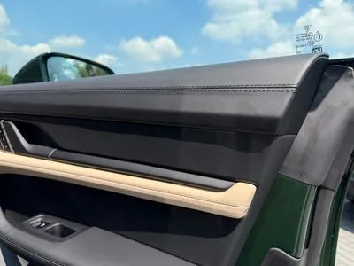 Porsche Taycan 4
